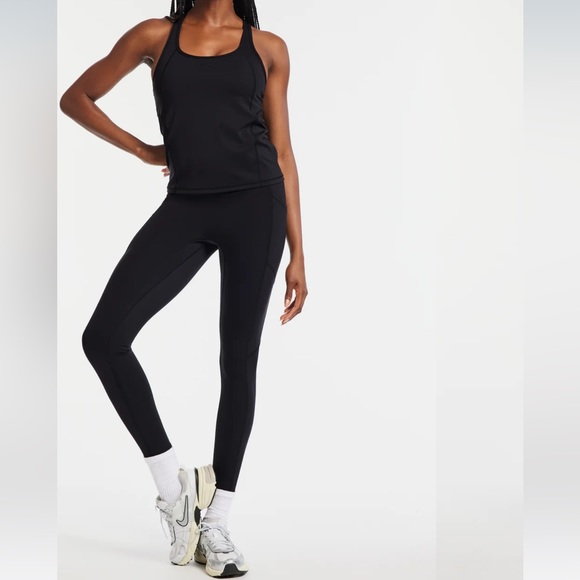 Bandier Center Stage Pocket Legging - Picture 1 of 7